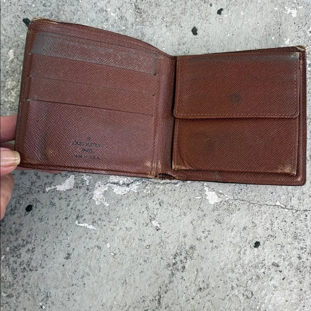 Vintage Louis Vuitton men’s monogram wallet